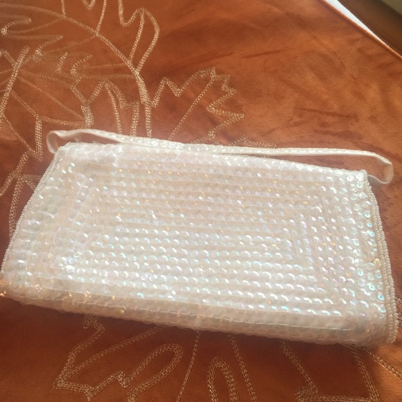 La Regale Beaded Clutch - Picture 2 of 4